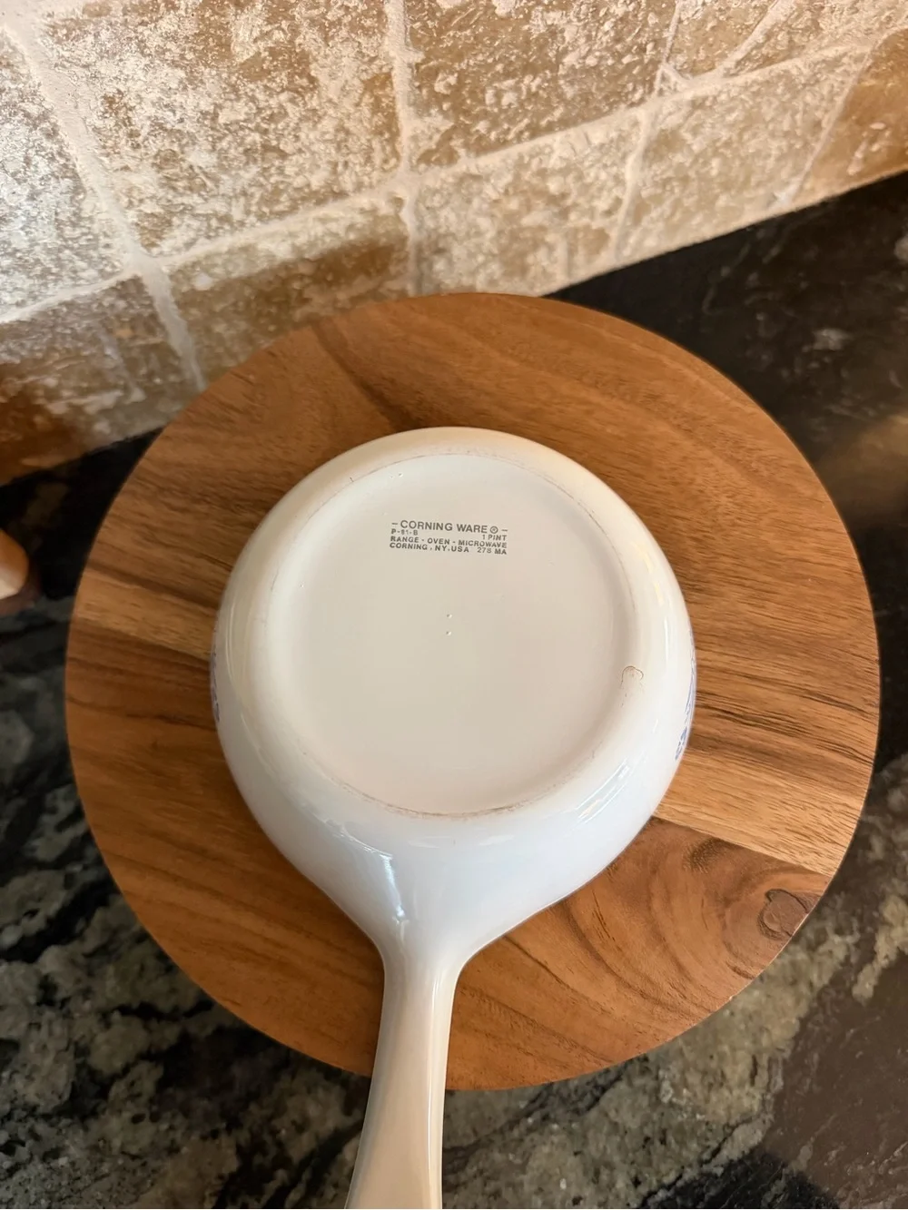 Corning Ware Vintage P-81-B 1 pint saucepan with lid